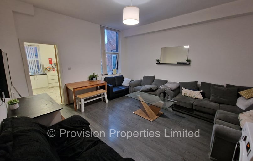 Brudenell Road, Hyde Park, Leeds - Image 1