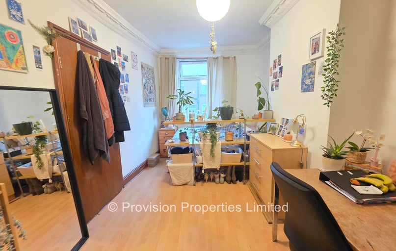 Mayville Avenue, Burley, Leeds - Image 1