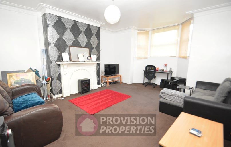 Belle Vue Road, Hyde Park, Leeds - Image 1