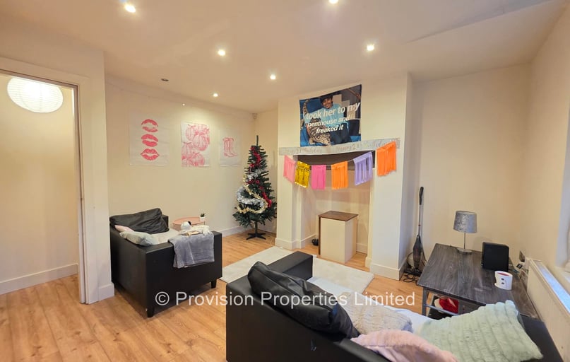 Harold Walk, Hyde Park, Leeds - Image 1