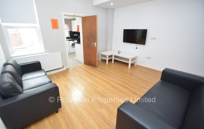 Ashville Avenue, Burley, Leeds - Image 1