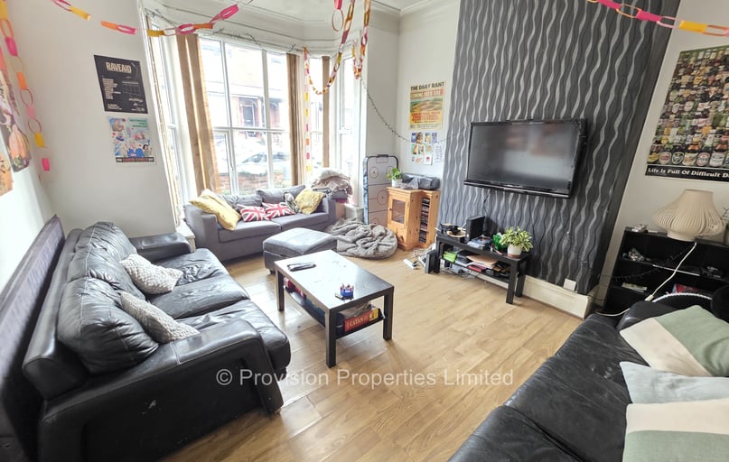 Brudenell Mount, Hyde Park, Leeds - Image 1