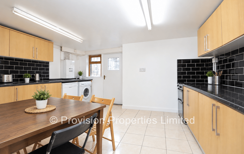 Manor Drive, Hyde Park, Leeds - Image 1