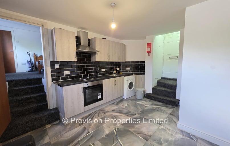 Back Providence Avenue, Rampart Road, Leeds - Image 1