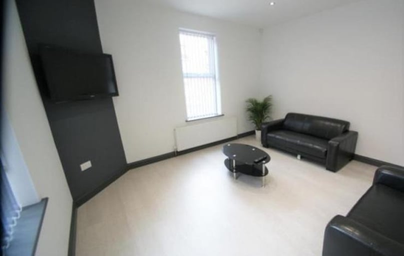 Harold Avenue, Hyde Park, Leeds - Image 1