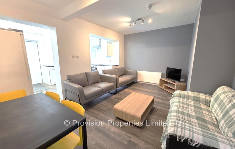 St Annes Drive, Burley, Leeds - Image 1