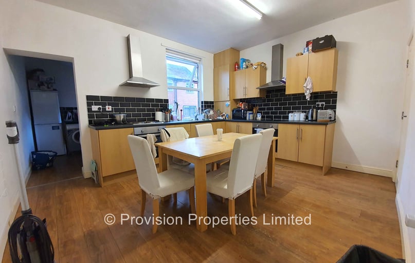 Chestnut Avenue, Hyde Park, Leeds - Image 1