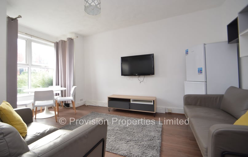 St Anns Mount, Burley, Leeds - Image 1