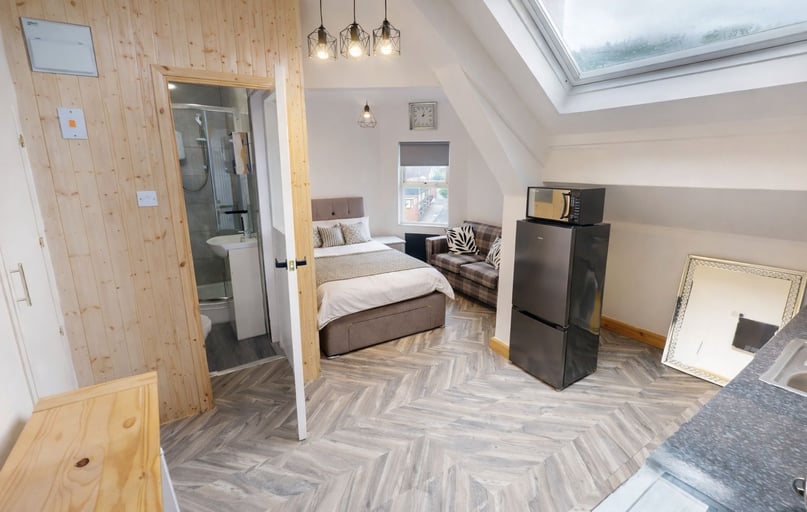 Cardigan Road, Burley, Leeds - Image 1