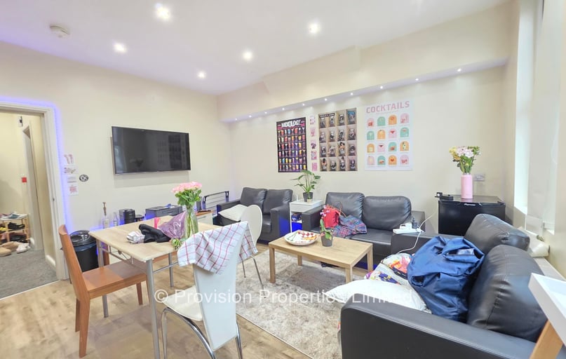 Brudenell Grove, Hyde Park, Leeds - Image 1