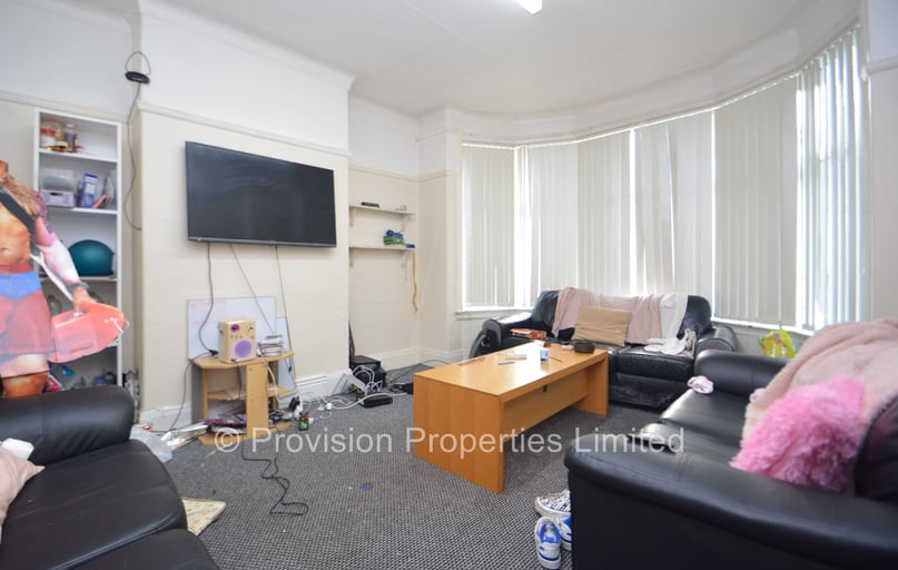 St Michaels Villas, Headingley, Leeds - Image 1