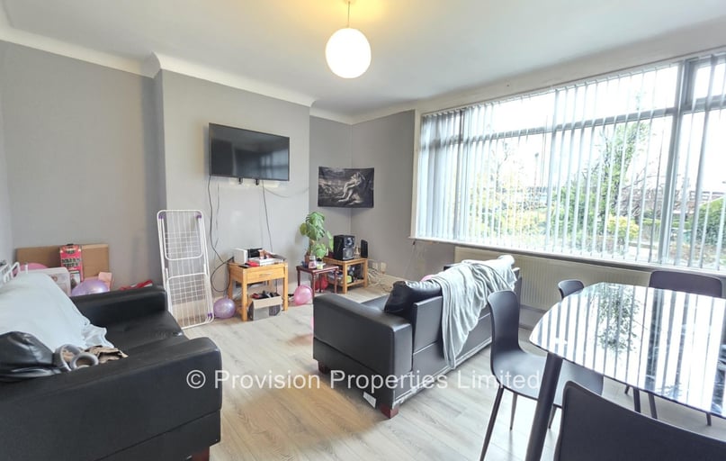 Headingley Crescent, Headingley, Leeds - Image 1