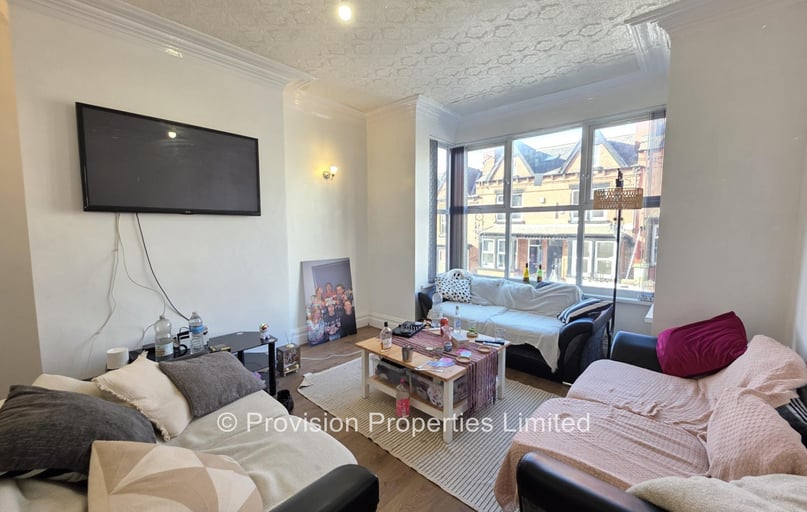 Richmond Mount, Hyde Park, Leeds - Image 1
