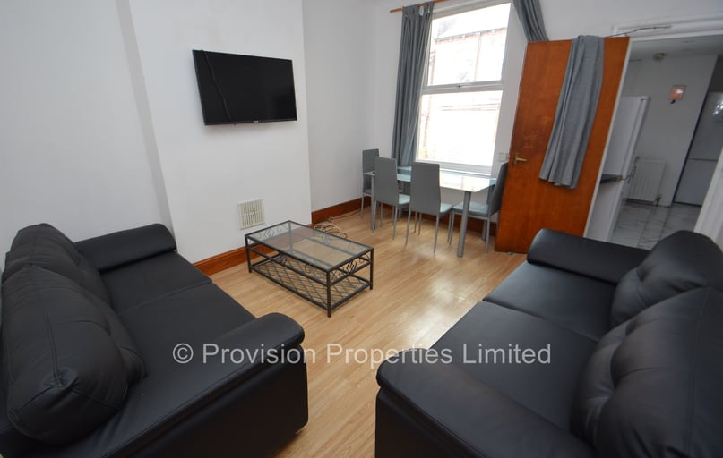 Manor Drive, Hyde Park, Leeds - Image 1