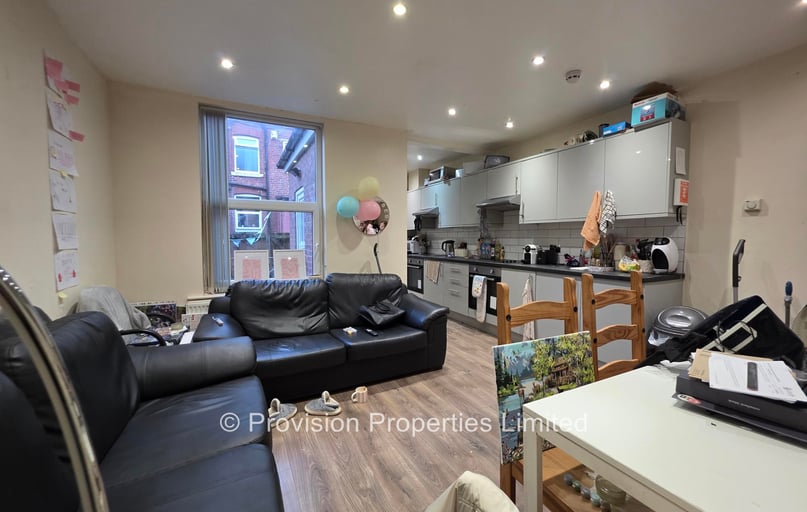 Hessle Mount, Hyde Park, Leeds - Image 1