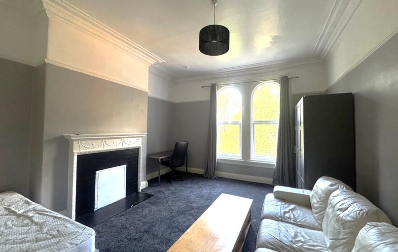 Moorland Road, Hyde Park, Leeds - Image 1