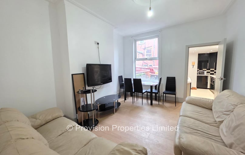 Manor Drive, Hyde Park, Leeds - Image 1