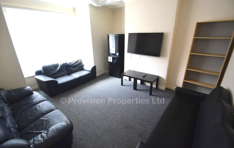 Chestnut Avenue, Hyde Park, Leeds - Image 1