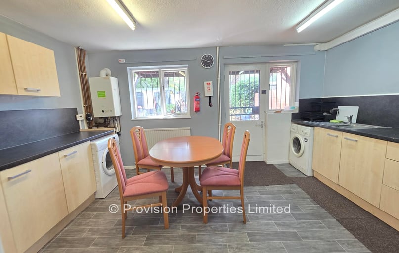 Well Close Rise, Woodhouse, Leeds - Image 1