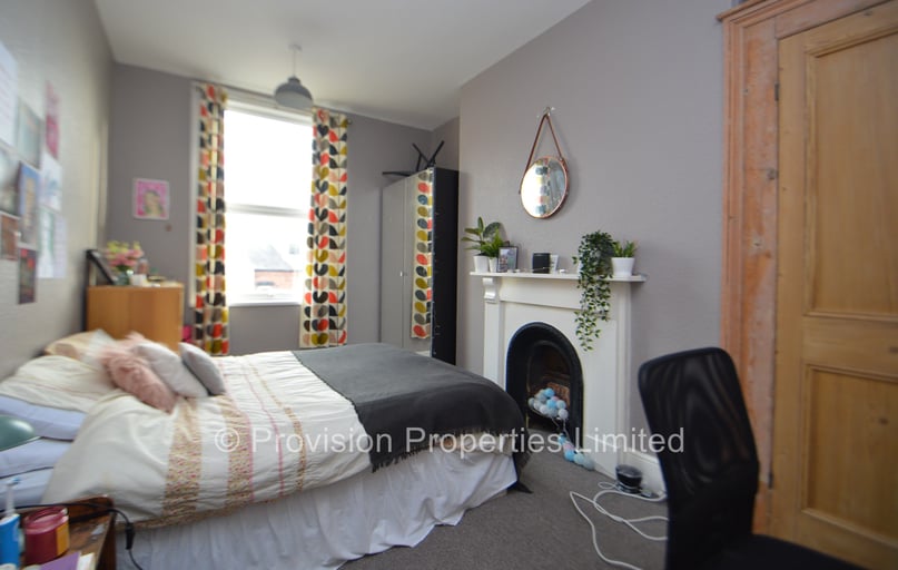 Ridgeway Terrace, Rampart Road, Leeds - Image 1