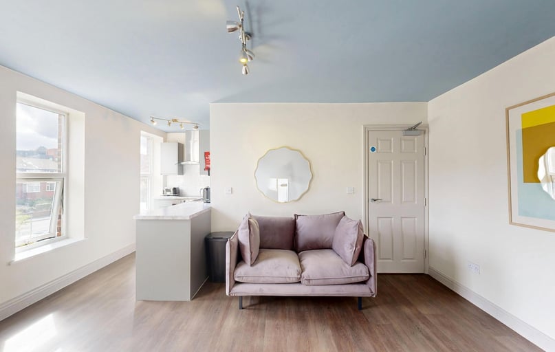 Belle Vue Road, Hyde Park, Leeds - Image 1