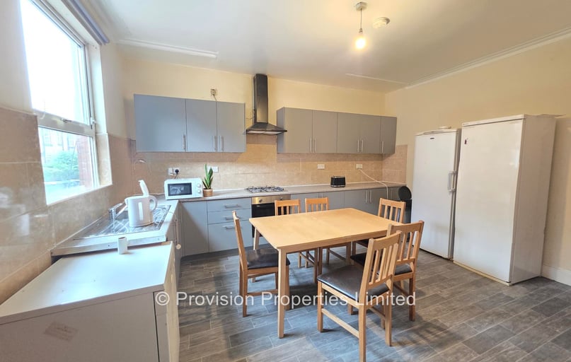 Welton Mount, Hyde Park, Leeds - Image 1