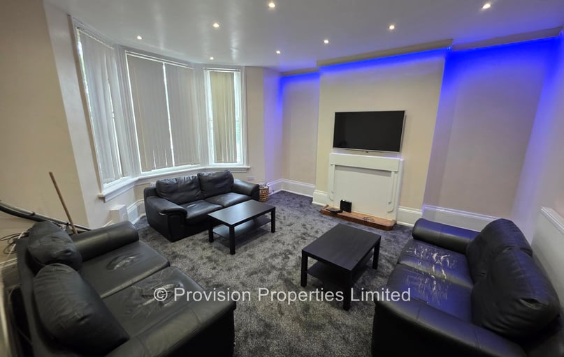 Bainbrigge Road, Headingley, Leeds - Image 1