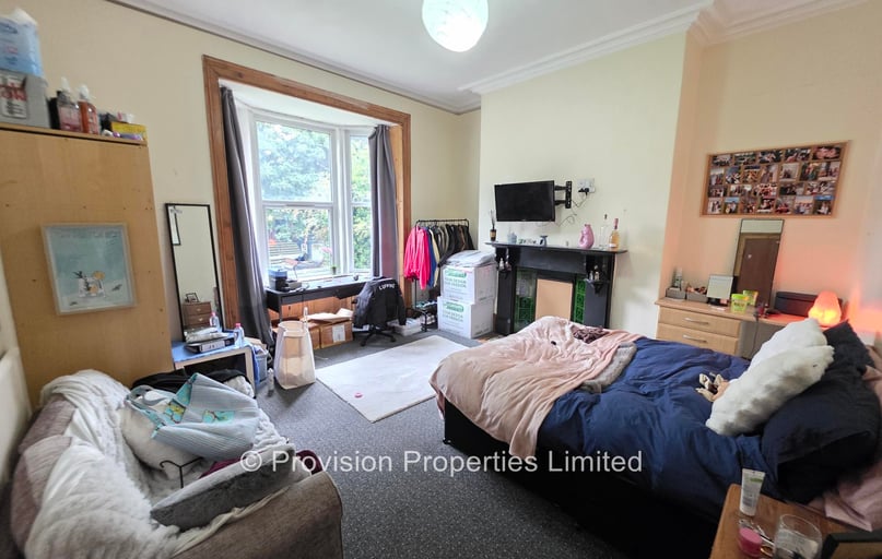 Kensington Terrace, Hyde Park, Leeds - Image 1