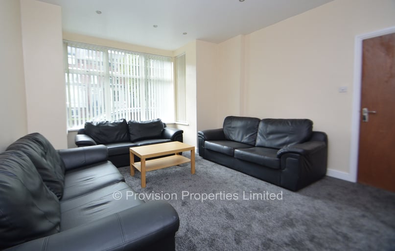 St Michaels Villas, Headingley, Leeds - Image 1