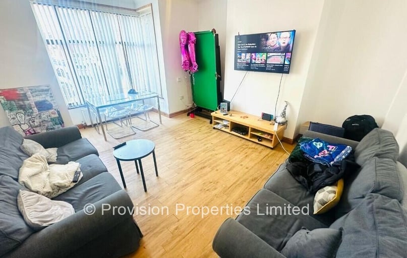 Ebberston Terrace, Hyde Park, Leeds - Image 1