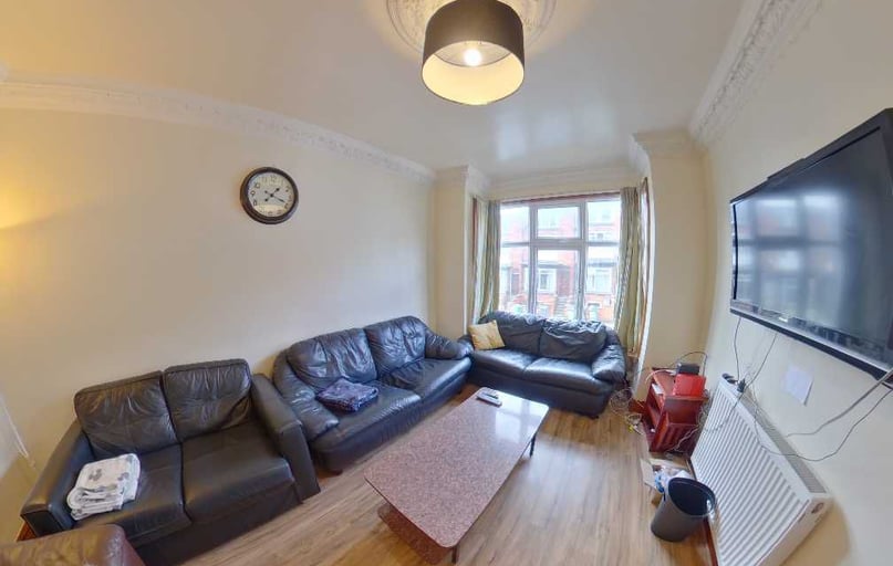Manor Drive, Hyde Park, Leeds - Image 1