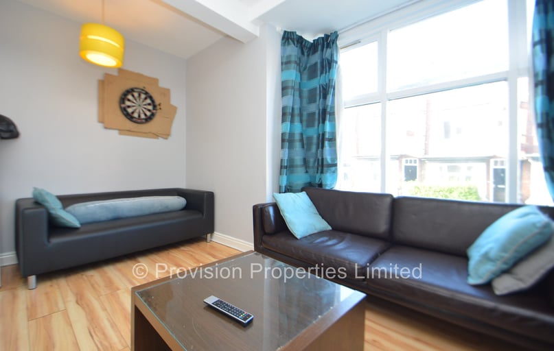 Manor Drive, Hyde Park, Leeds - Image 1