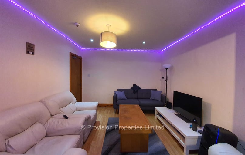 Raven Road, Hyde Park, Leeds - Image 1