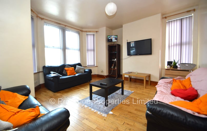 Hill Top Street, Hyde Park, Leeds - Image 1