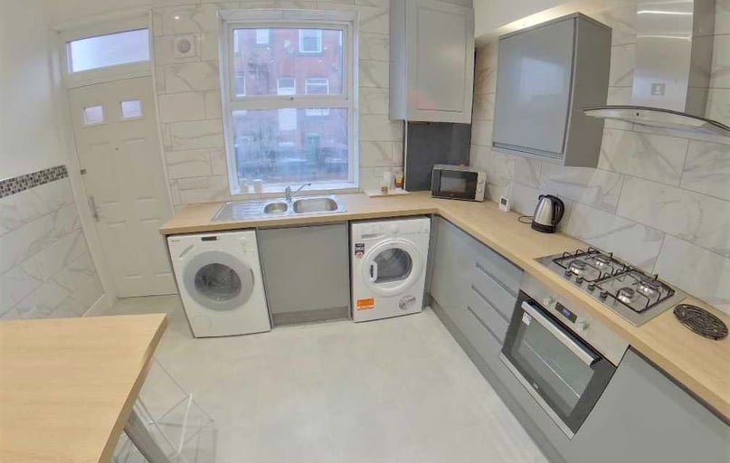 Harold Terrace, Burley, Leeds - Image 1