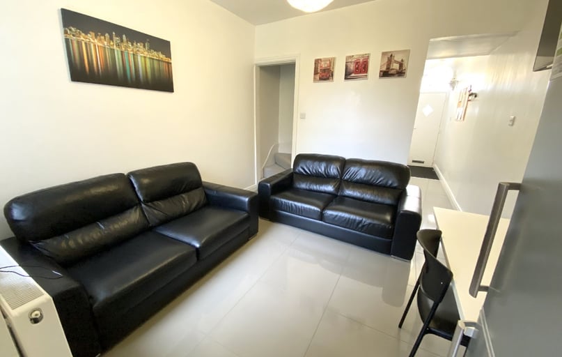 Winnie Road, Selly Oak, Selly Park, Birmingham - Image 1