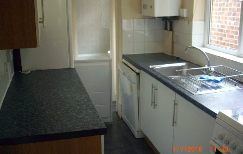 Harrow Road, Selly Oak, Selly Park, Birmingham - Image 1