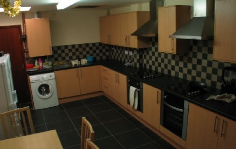 Dawlish Road, Selly Oak, Selly Park, Birmingham - Image 1