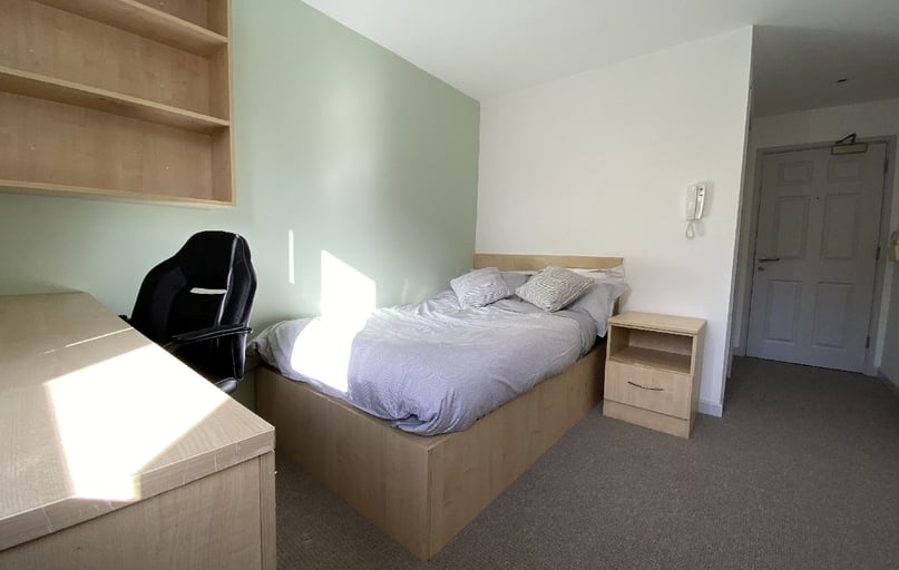 Flat 17d Bywater House, Edgbaston, City Centre, Birmingham - Image 1