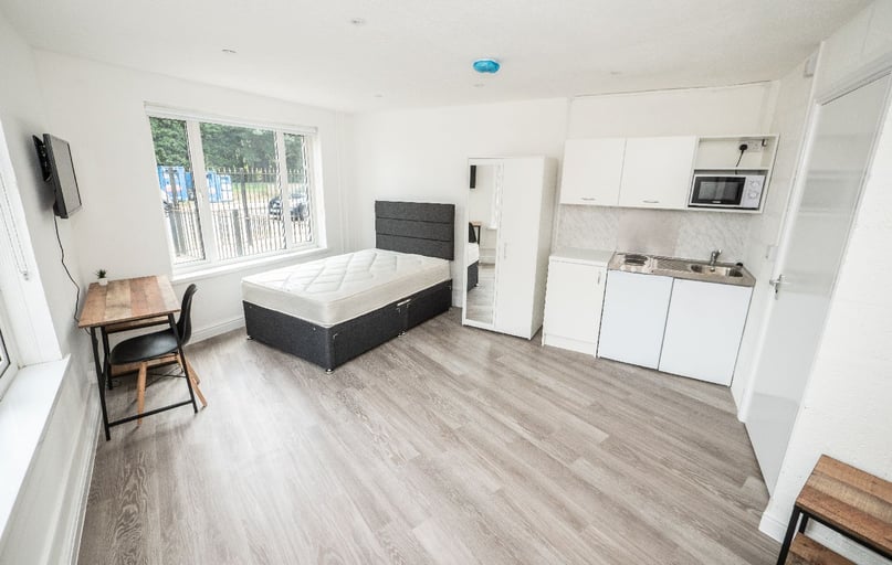 Raddlebarn Court, Selly Oak, Selly Park, Birmingham - Image 1