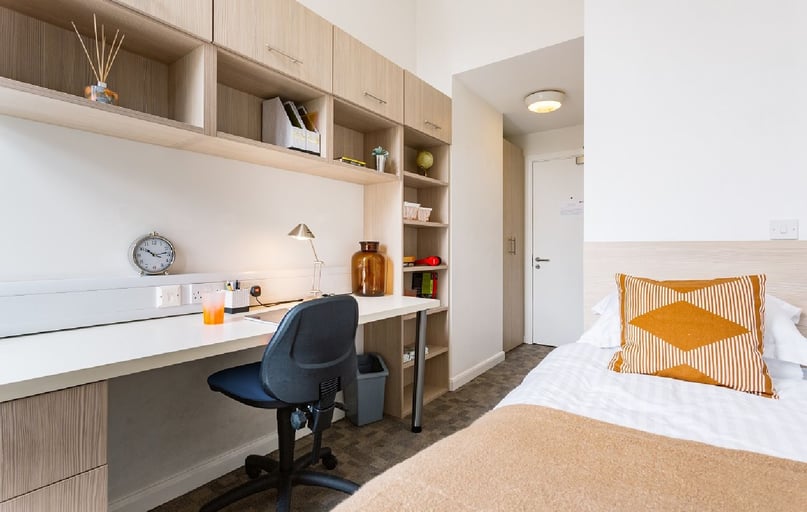 Bristol St - Standard,, City Centre, Birmingham - Image 1