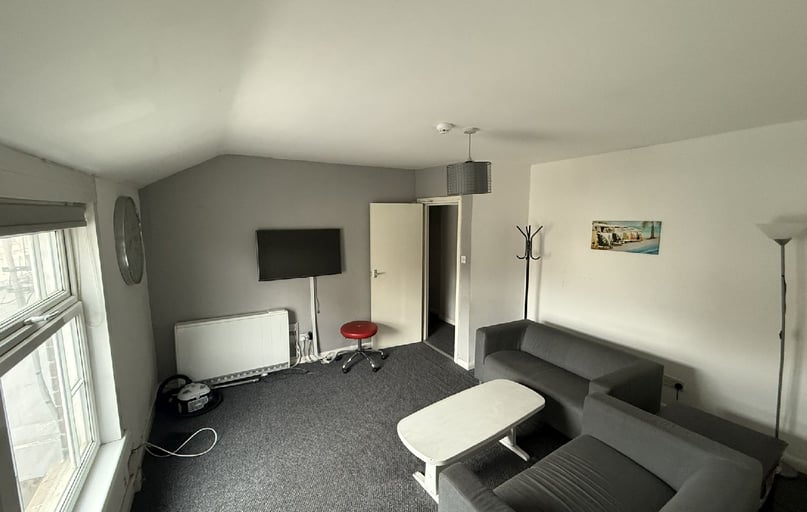 Thomas Place, Arboretum, Radford, Nottingham - Image 1