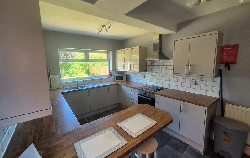 Peveril Road, Beeston, Lenton Abbey, Nottingham - Image 1