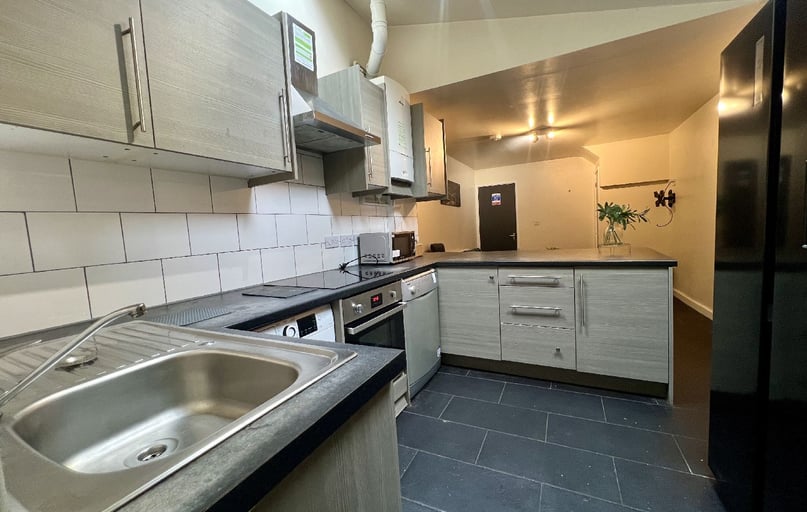 George Road (D), Selly Oak, Selly Park, Birmingham - Image 1