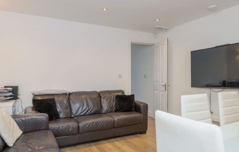 Warwards Lane (D), Selly Oak, Selly Park, Birmingham - Image 1