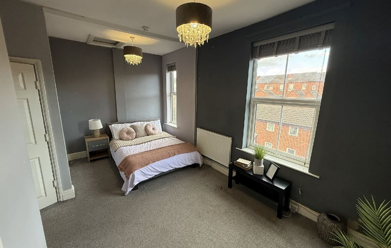 Alberta Terrace (Room6), Sherwood Rise, Forest Fields, Nottingham - Image 1