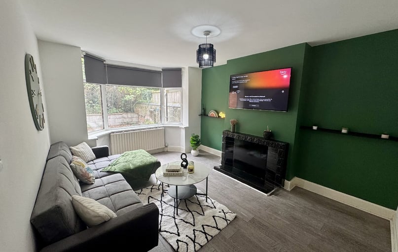 Welby Avenue (Room 1), Lenton, Lenton, Nottingham - Image 1