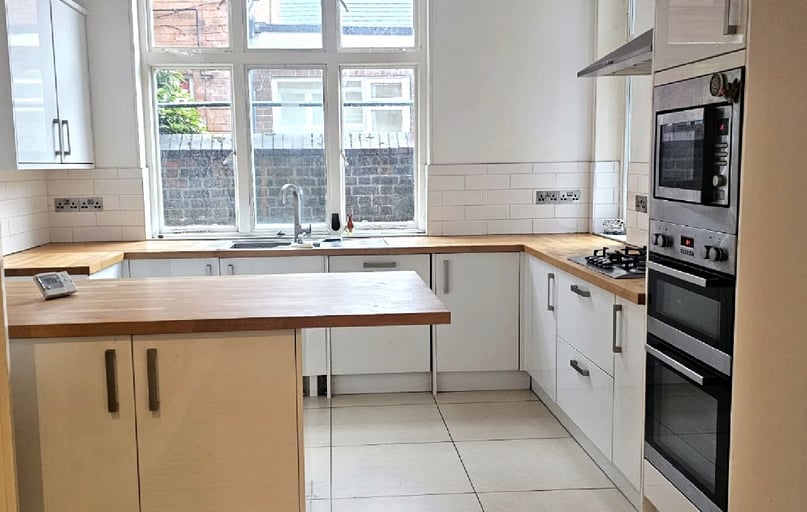 Barrack Lane, The Park, Radford, Nottingham - Image 1