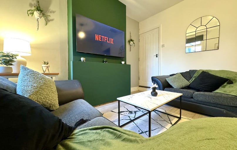 Heeley Road, Selly Oak, Selly Park, Birmingham - Image 1