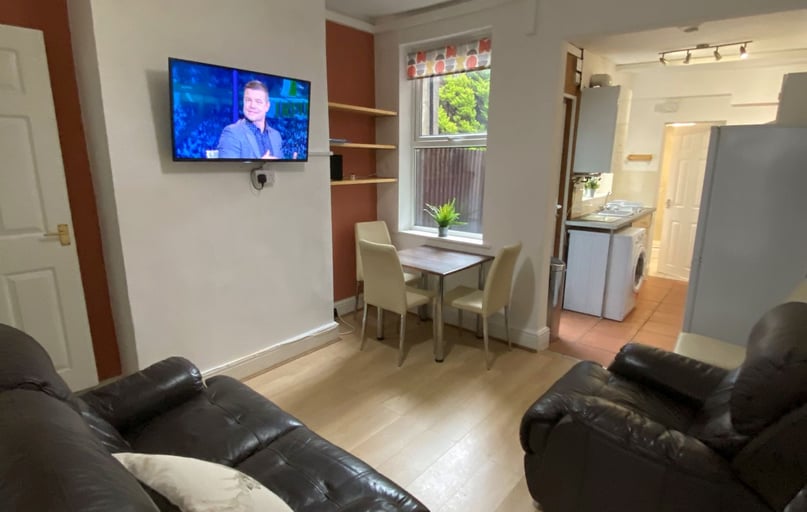 Winnie Road, Selly Oak, Selly Park, Birmingham - Image 1